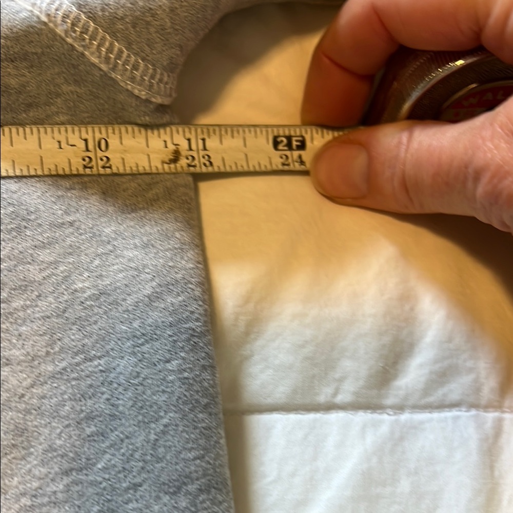 Purdue Boilermakers Gray Sweatshirt - Picture 5 of 6